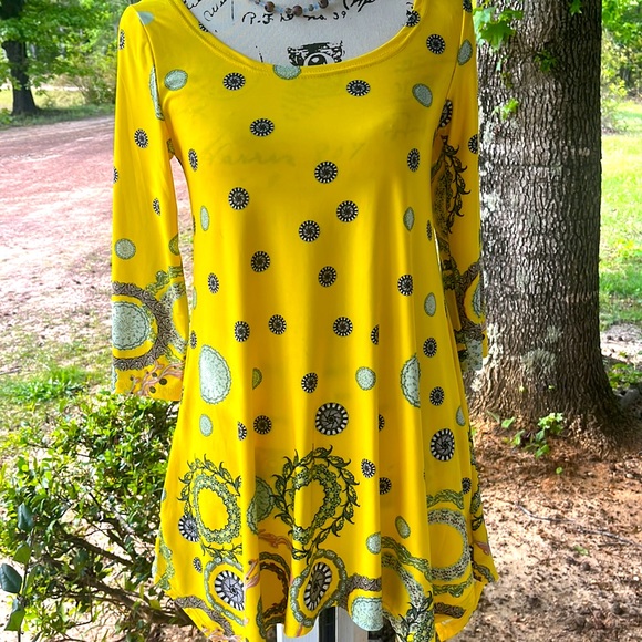 Top symmetric style - Picture 5 of 6